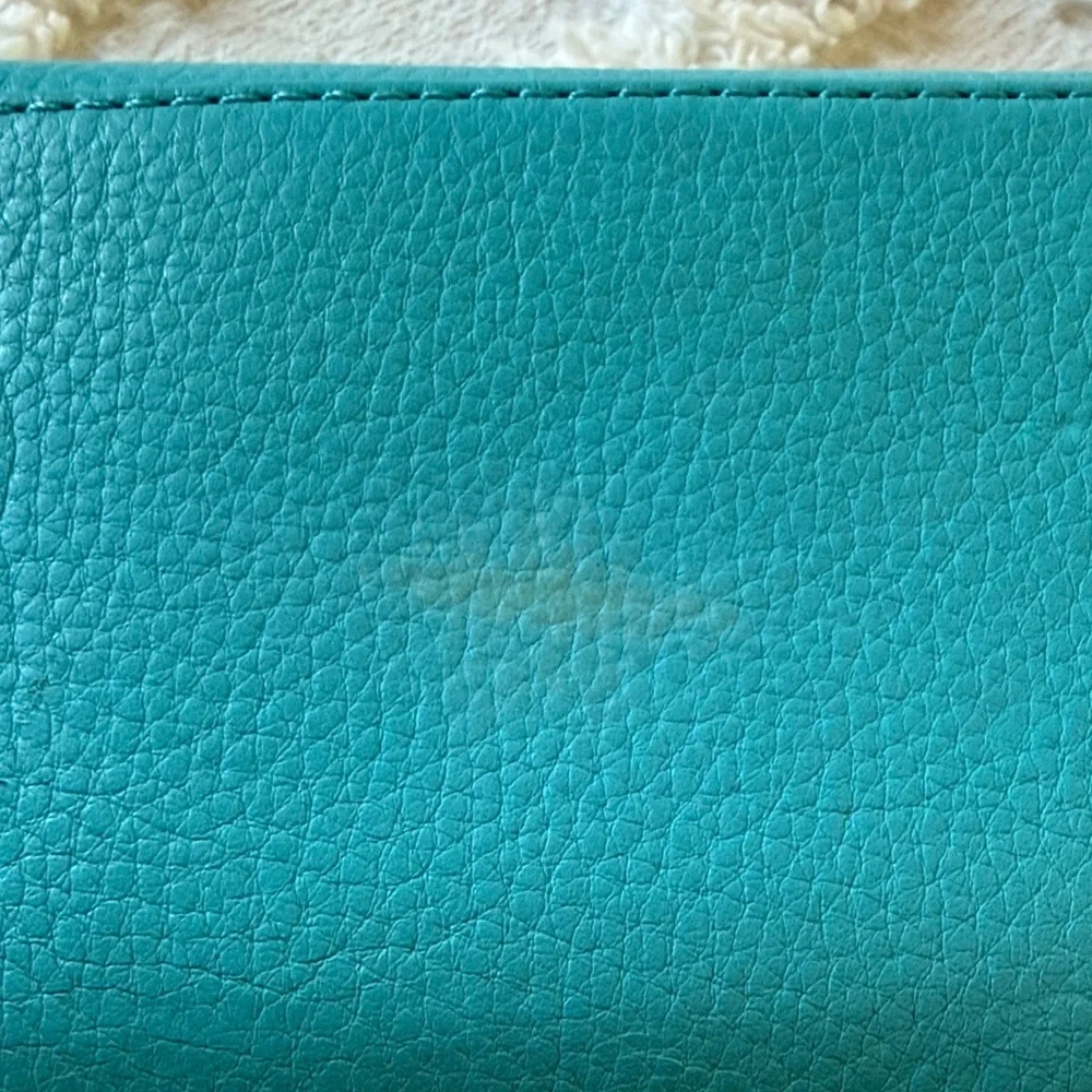 Michael Kors Aqua Leather Wallet - Picture 3 of 7